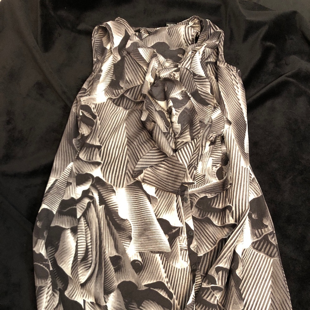 XS sleeveless dress
